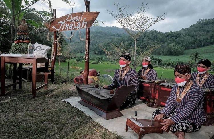 Desa Wisata Tinalah, Sumber: travel.kompas.com