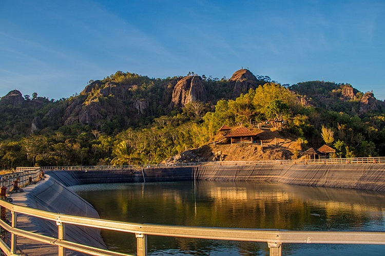 Embung Nglanggeran Gunung Kidul, Sumber: travel.kompas.com