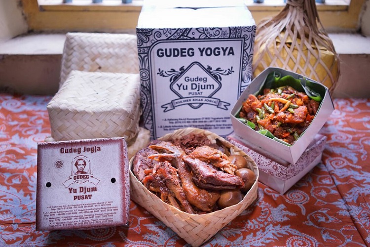 Gudeg Yu Djum, Sumber: nagantour.com