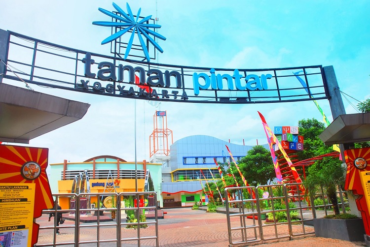 Taman Pintar, Sumber: 1001malam.com